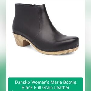 DANSKO Sz 39 Black Leather Clogs with Wood look Sole